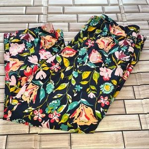 Floral print elastic waist Capri size 8/10
